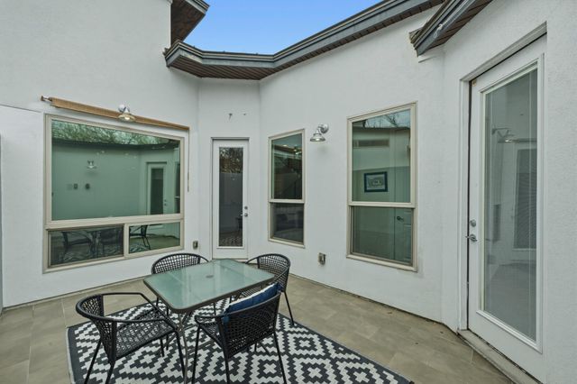 1405 Camelot CIR A, Austin, TX 78745