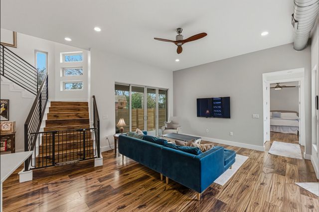 1405 Camelot CIR A, Austin, TX 78745