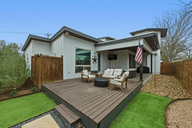 1405 Camelot CIR A, Austin, TX 78745
