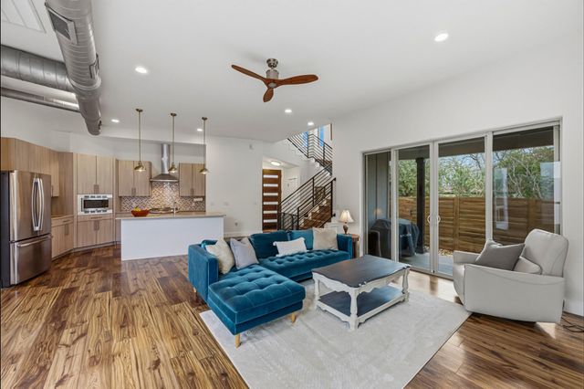 1405 Camelot CIR A, Austin, TX 78745