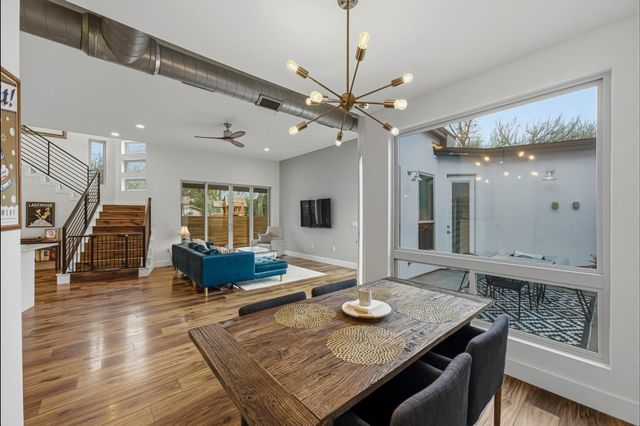 1405 Camelot CIR A, Austin, TX 78745