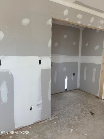 207 Andy Carr Ave, Alcoa, TN 37701