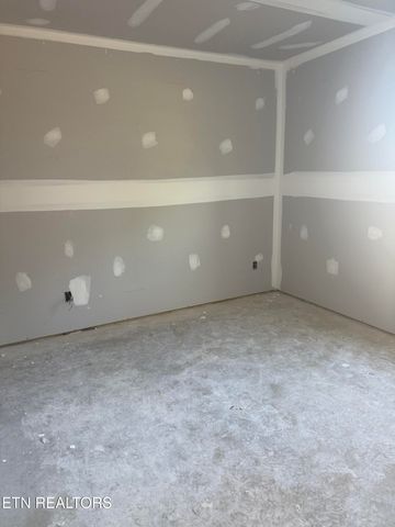 207 Andy Carr Ave, Alcoa, TN 37701