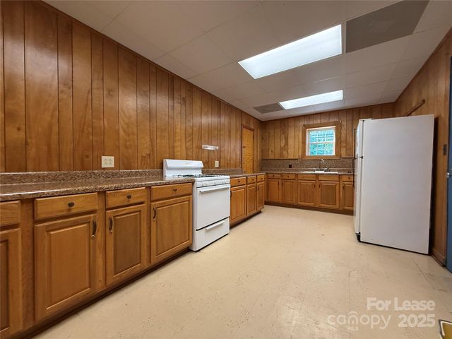 2549 US Hwy 74 Highway, Wadesboro, NC 28170