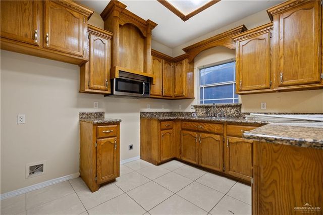 1306 S New Jersey Street, Mission, TX 78573