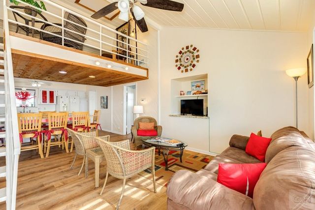 12520 E Buena Vista, Galveston, TX 77554