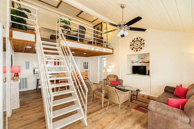 12520 E Buena Vista, Galveston, TX 77554