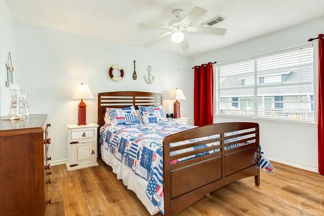 12520 E Buena Vista, Galveston, TX 77554