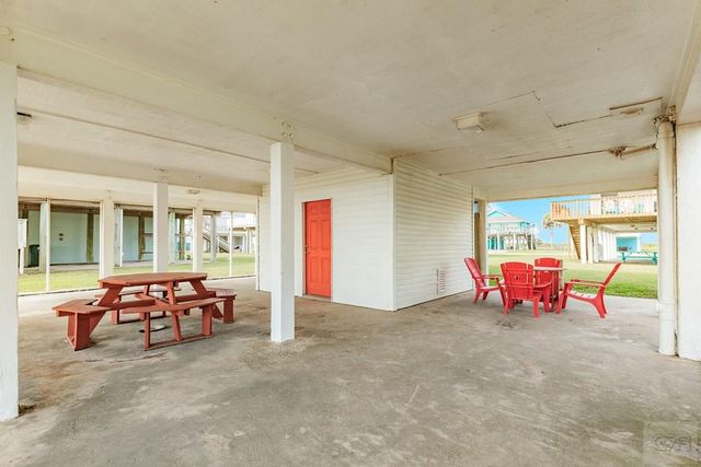12520 E Buena Vista, Galveston, TX 77554