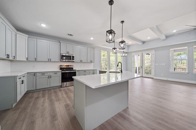 106 Halawa CT, Bastrop, TX 78602