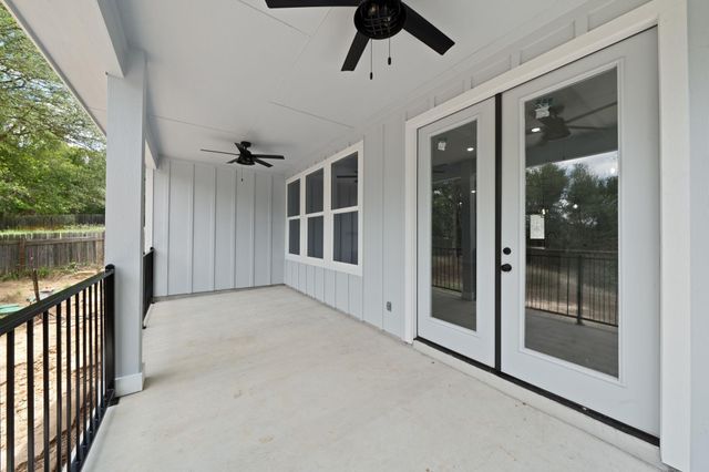 106 Halawa CT, Bastrop, TX 78602