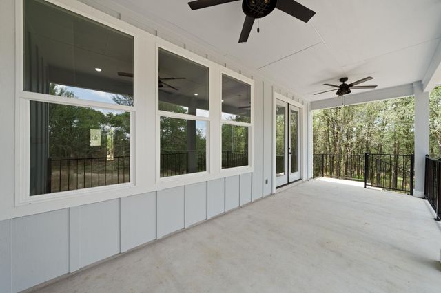 106 Halawa CT, Bastrop, TX 78602