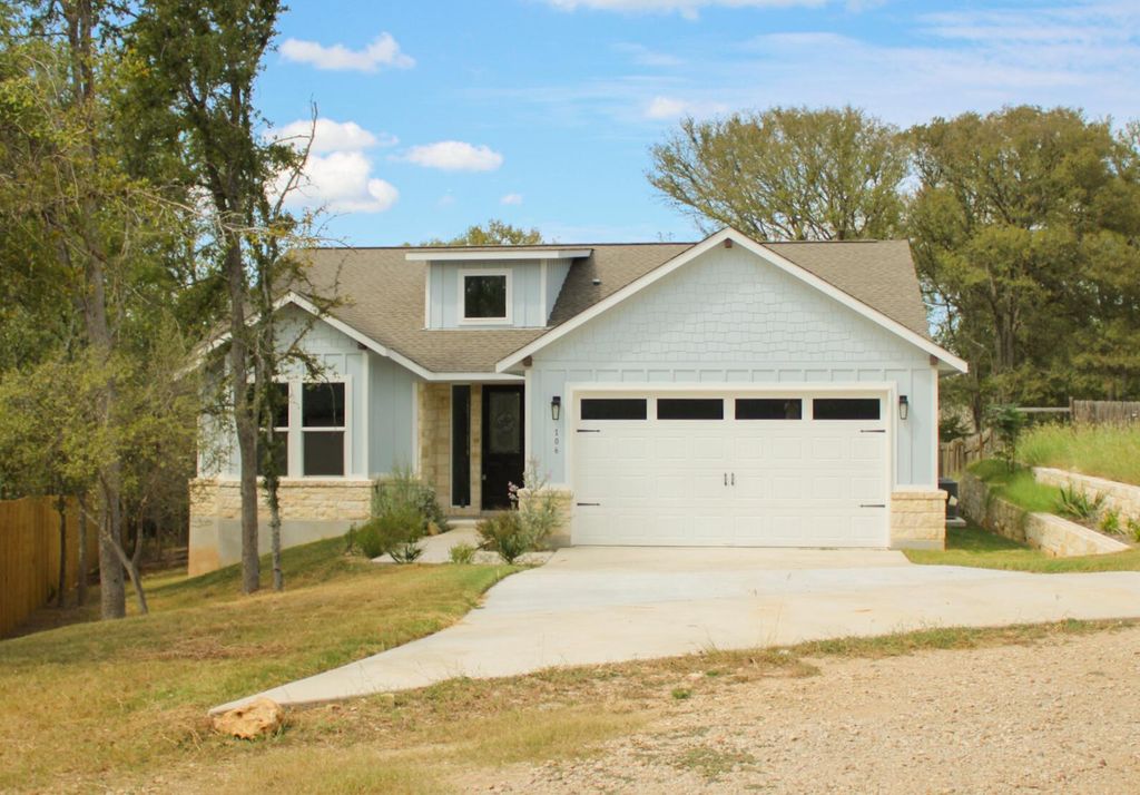 106 Halawa CT, Bastrop, TX 78602