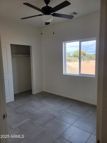 672 S Meadowood Lane, Sierra Vista, AZ 85635