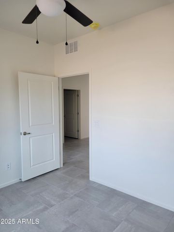 672 S Meadowood Lane, Sierra Vista, AZ 85635