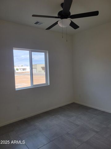 672 S Meadowood Lane, Sierra Vista, AZ 85635