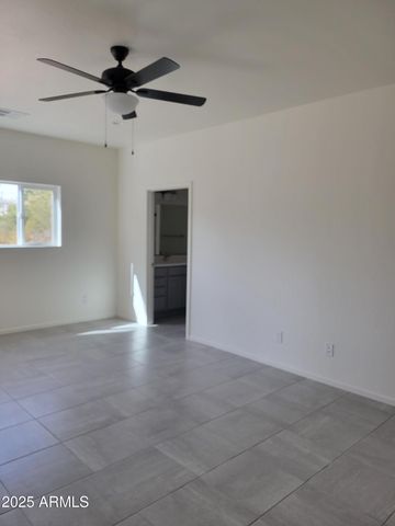 672 S Meadowood Lane, Sierra Vista, AZ 85635