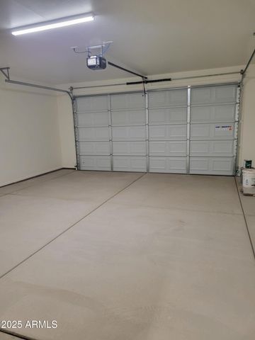 672 S Meadowood Lane, Sierra Vista, AZ 85635