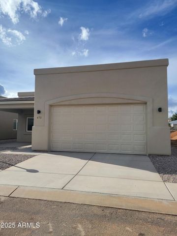 672 S Meadowood Lane, Sierra Vista, AZ 85635