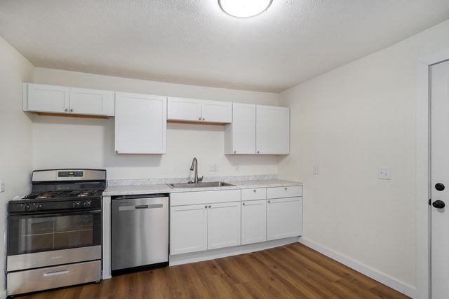 917 S West Avenue, Springfield, MO 65802