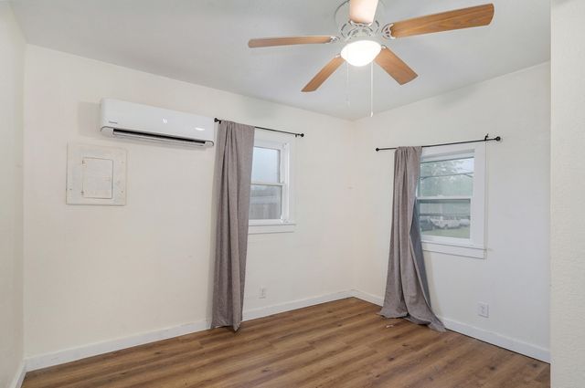 917 S West Avenue, Springfield, MO 65802