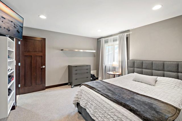 1016 Westview Drive, Farmington, MN 55024