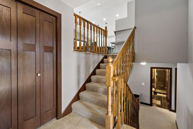 1016 Westview Drive, Farmington, MN 55024