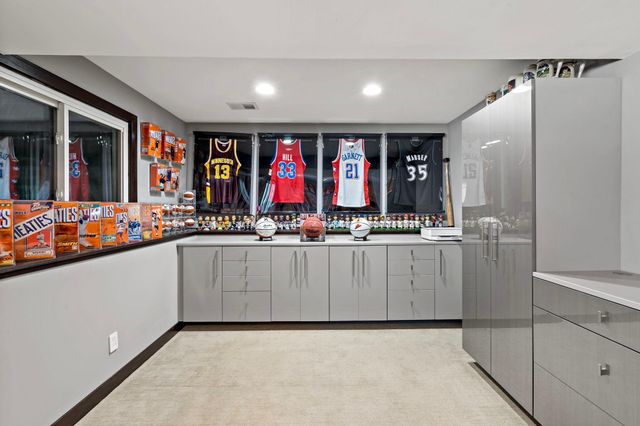 1016 Westview Drive, Farmington, MN 55024