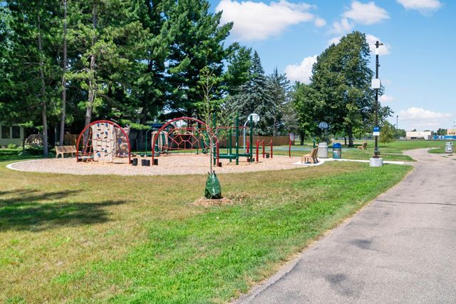 1016 Westview Drive, Farmington, MN 55024