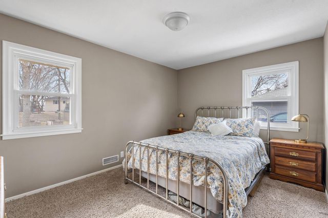 11240 Crocus Street NW, Coon Rapids, MN 55433