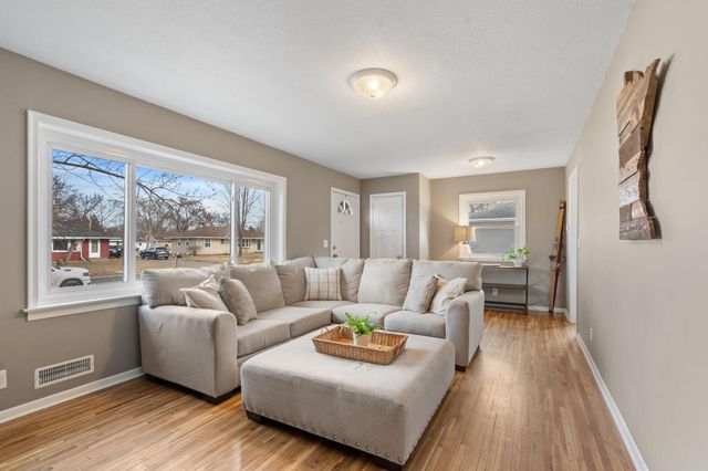 11240 Crocus Street NW, Coon Rapids, MN 55433