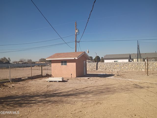 695 FRAY VARGAS Court, Socorro, TX 79927