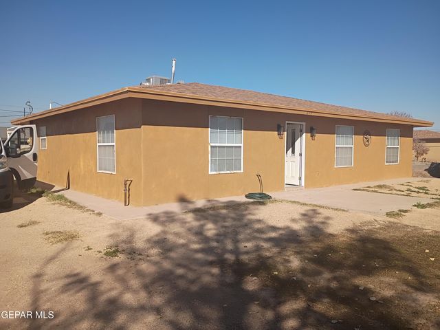 695 FRAY VARGAS Court, Socorro, TX 79927