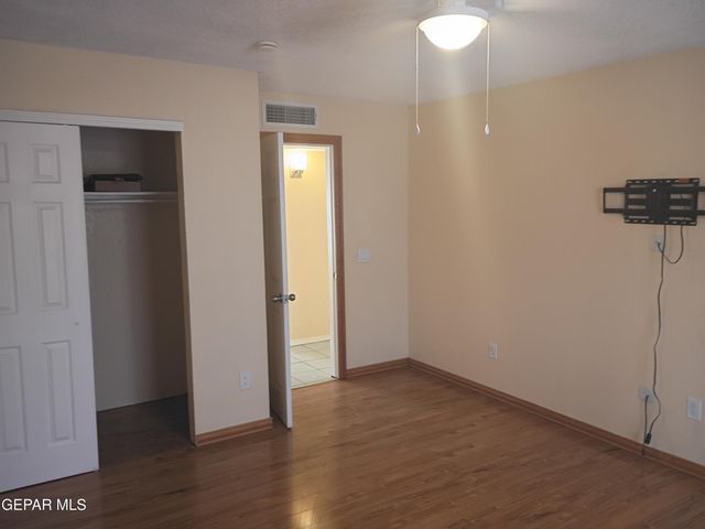 695 FRAY VARGAS Court, Socorro, TX 79927