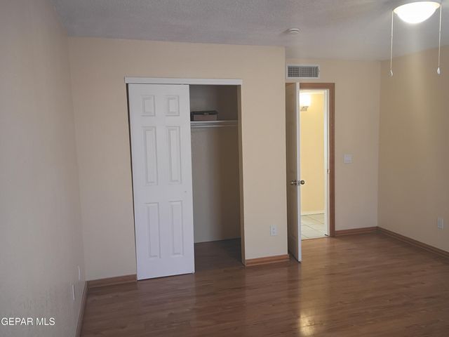 695 FRAY VARGAS Court, Socorro, TX 79927