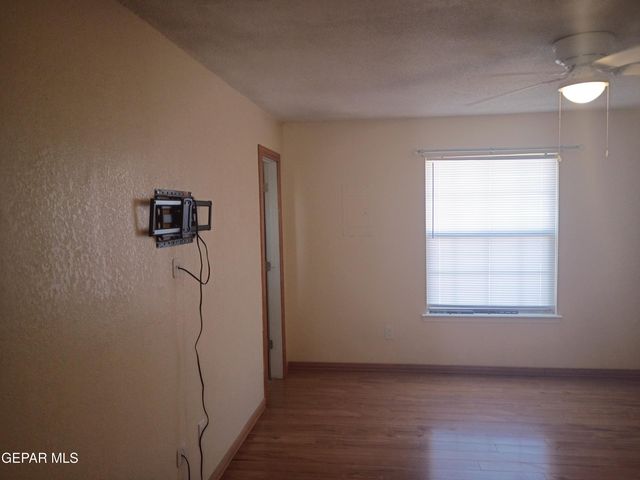 695 FRAY VARGAS Court, Socorro, TX 79927