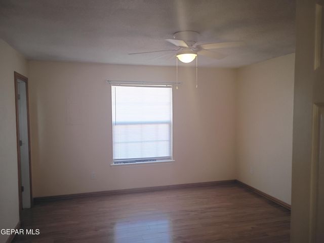 695 FRAY VARGAS Court, Socorro, TX 79927