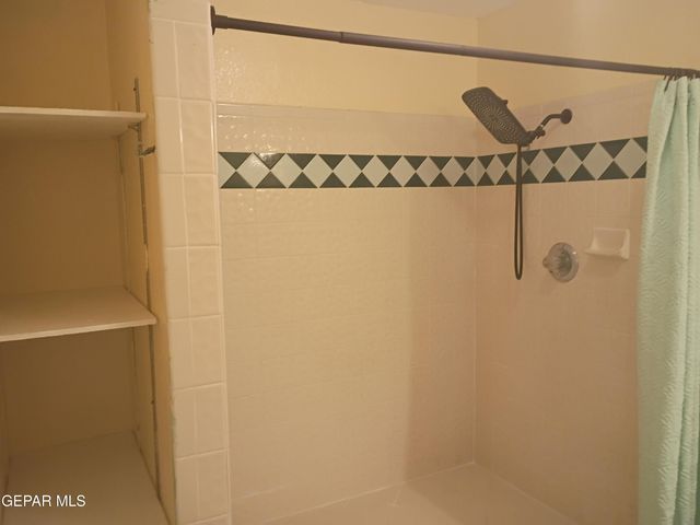 695 FRAY VARGAS Court, Socorro, TX 79927