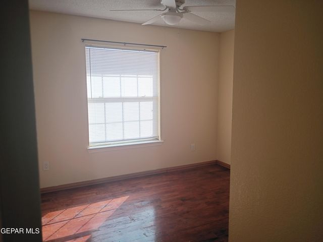 695 FRAY VARGAS Court, Socorro, TX 79927