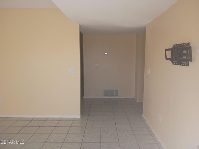 695 FRAY VARGAS Court, Socorro, TX 79927