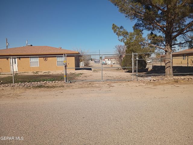 695 FRAY VARGAS Court, Socorro, TX 79927