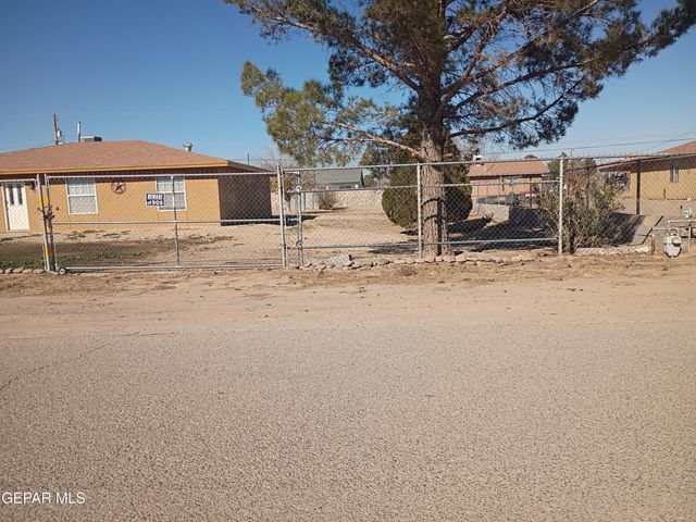 695 FRAY VARGAS Court, Socorro, TX 79927