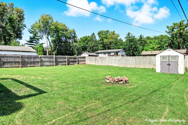 8712 Ramble Road, Wonder Lake, IL 60097