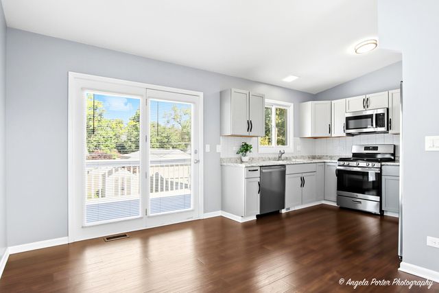 8712 Ramble Road, Wonder Lake, IL 60097