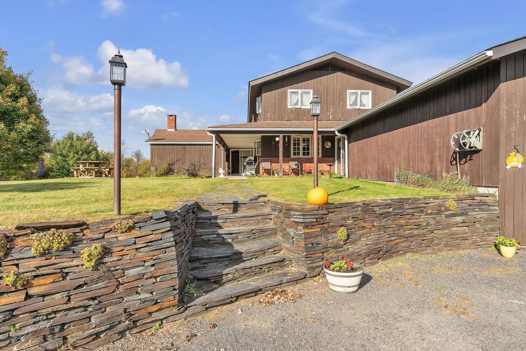 915 Turnpike Road, Washington, VT 05675