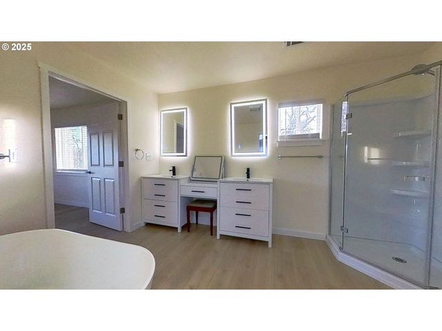 575 CEDAR St, Sutherlin, OR 97479