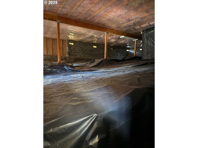 575 CEDAR St, Sutherlin, OR 97479