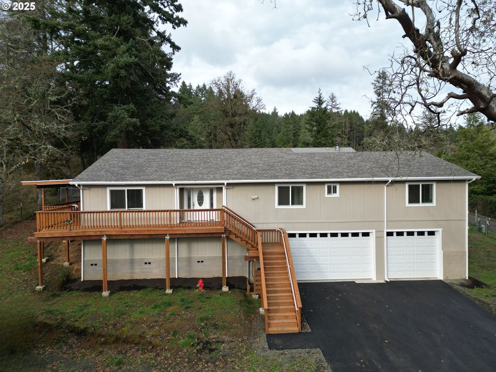 575 CEDAR St, Sutherlin, OR 97479