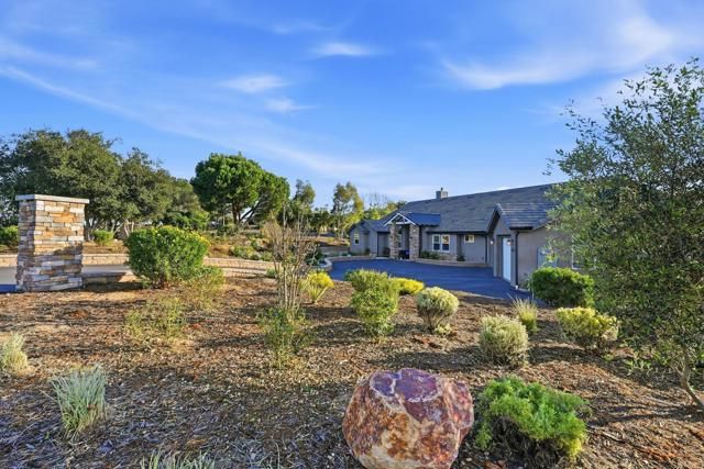 2263 Corner Creek Lane, Fallbrook, CA 92028