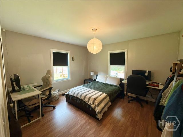 911 Henderson Ext, Athens, GA 30606